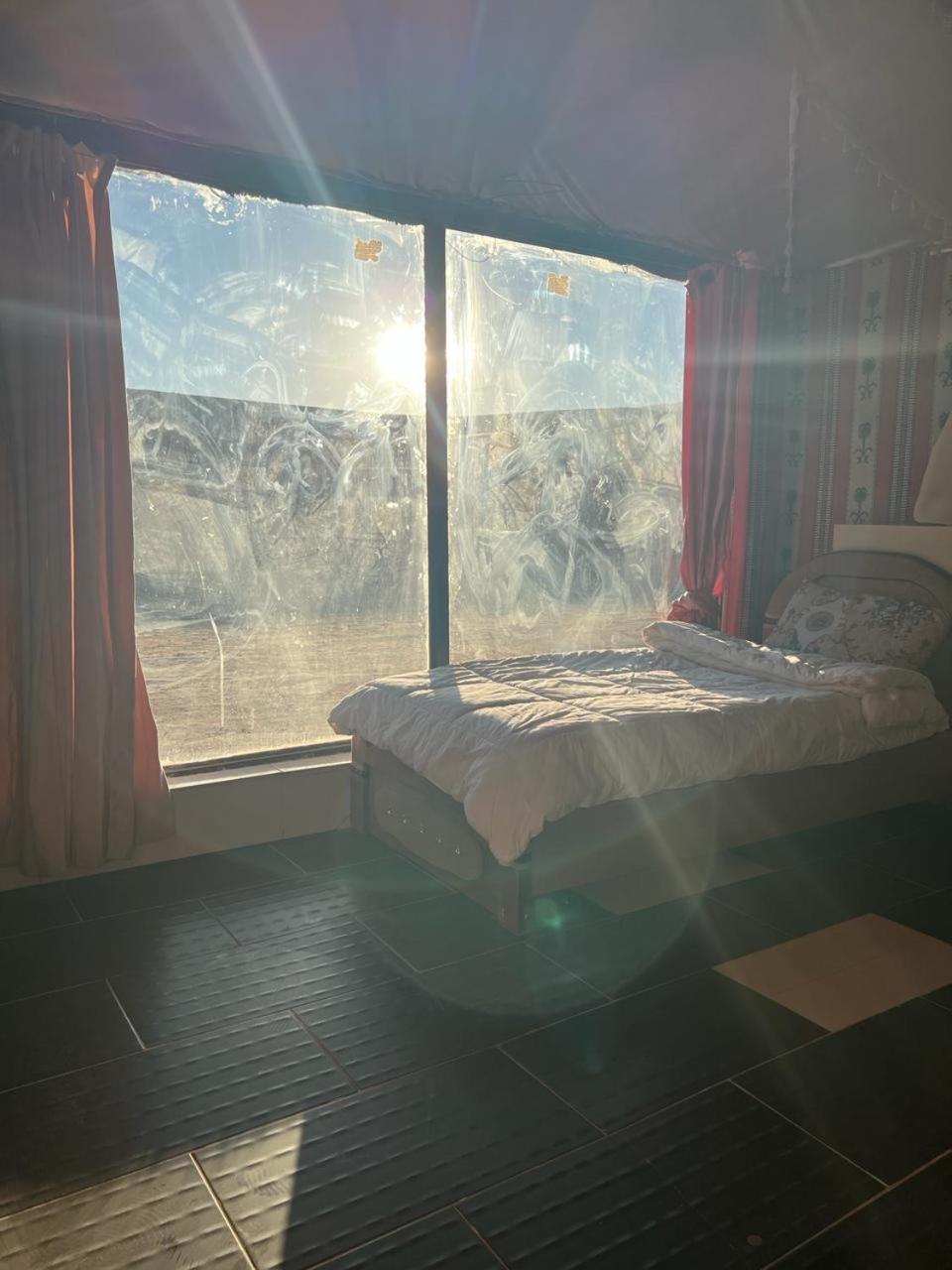 Mozoon Camp 호텔 와디럼 외부 사진